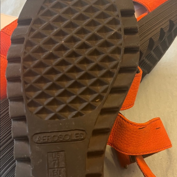 AEROSOLES Women's Vibrant Orange Sandals size 7.5 - Picture 6 of 6